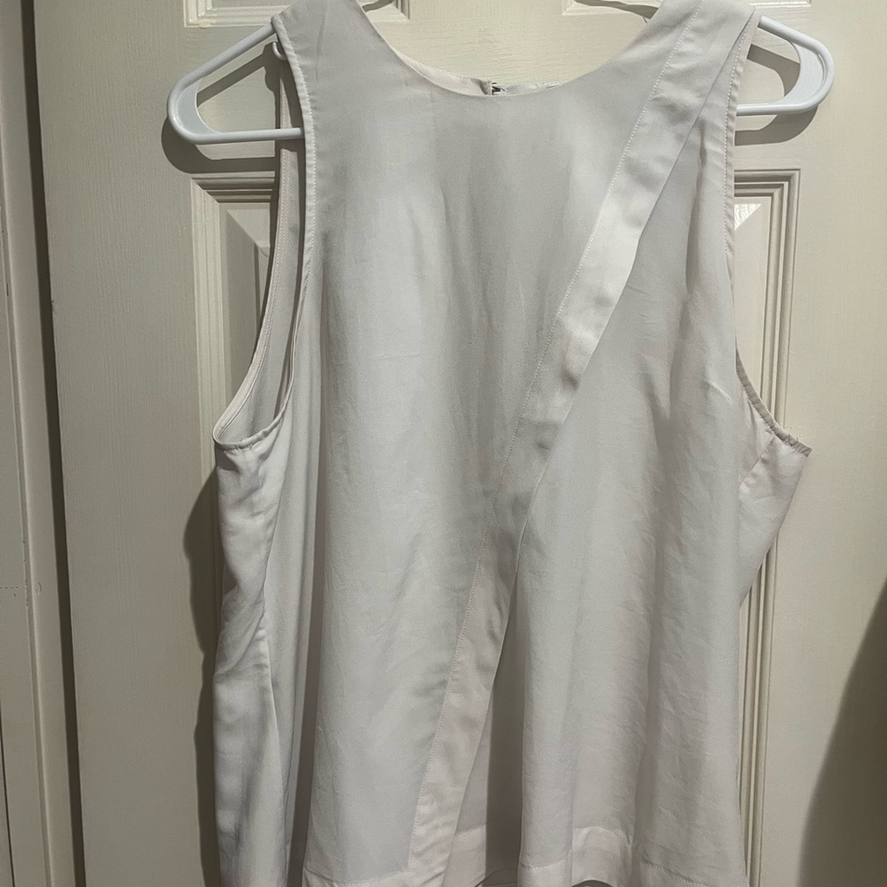 Tart White Sleeveless Tank Top
